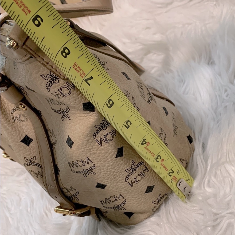 MCM Visetos Beige Monogram Tote/Crossbody Leather Bag Goldtone hardware Zip Top - Picture 13 of 16